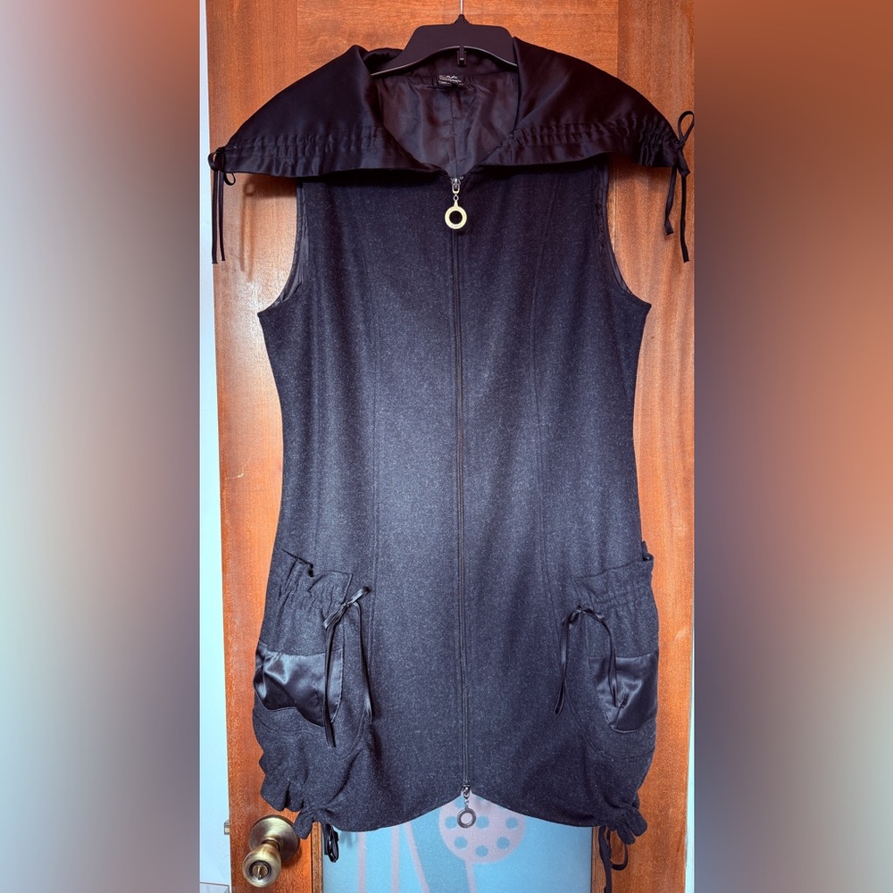 CoVelo Clothing Poppy Black Wool Long Sleeveless Jacket Topper Vest Silk Lined